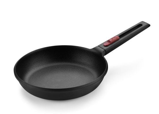 Padella con un manico in alluminio antiaderente per induzione, linea Infinity , diam.24cm