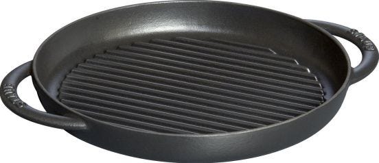 Griglia tonda in ghisa per induzione colore nero con maniglie di Staub, diam.22cm