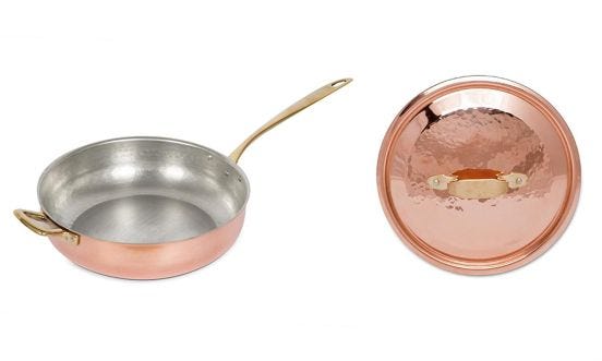 Tall flared pan in hammered tinned copper with one handle, brass handle and lid, diam. 30cm