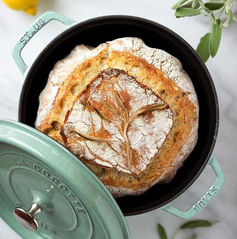 Migliore Pentola per Cuocere il Pane: Scelta e Recensioni